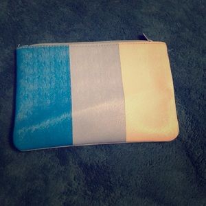 Mystery pouch